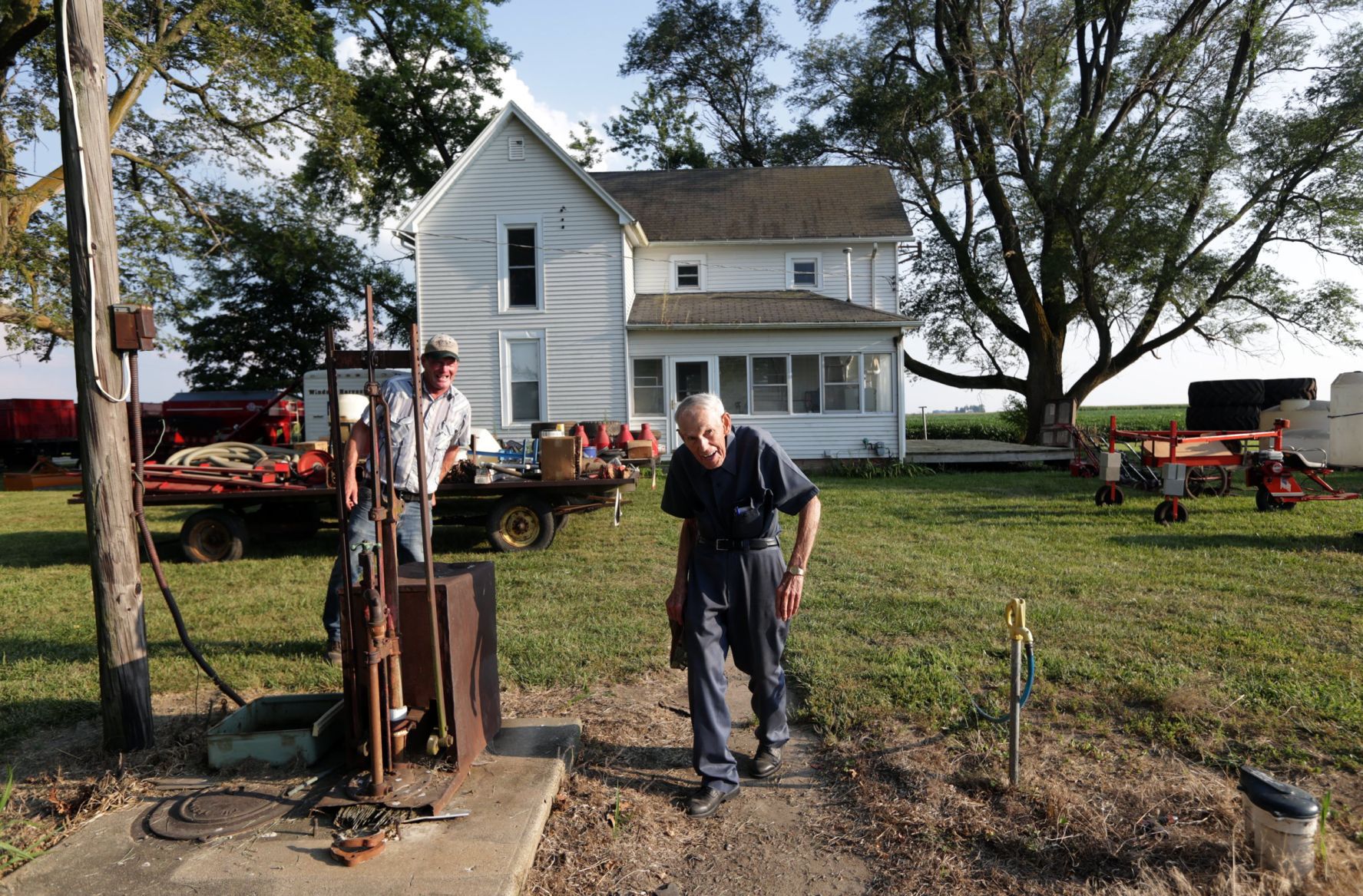 Dale Fulton Closing Out Farm Auction